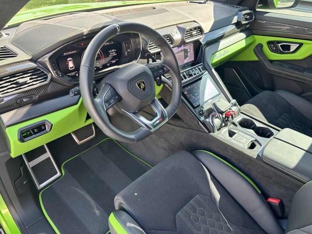 2024 Lamborghini Urus S Twin-turbo V8 Full Options