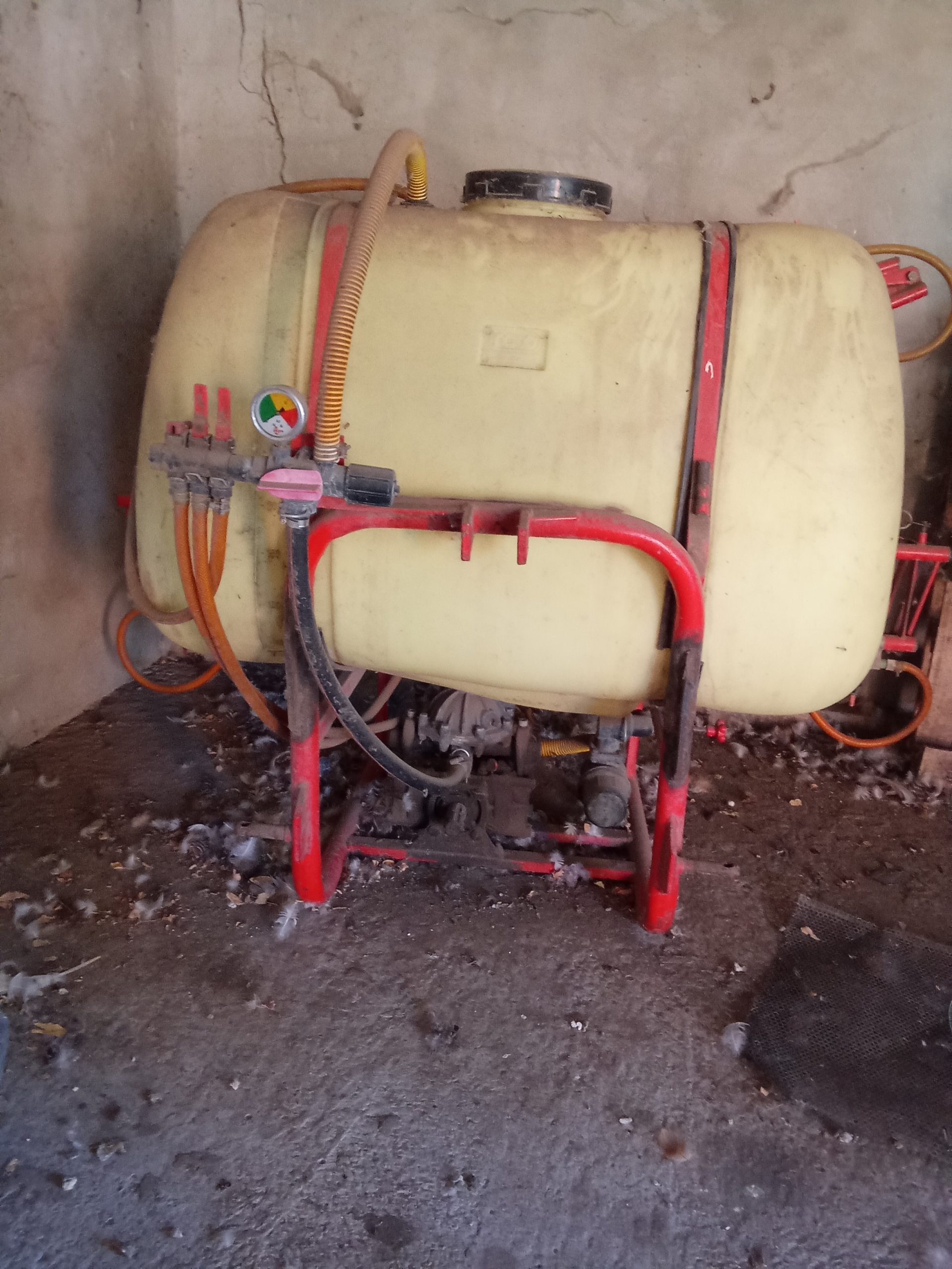 prodajem polj.mašine