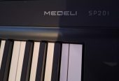 Na prodaju električni klavir, MEDELI SP201