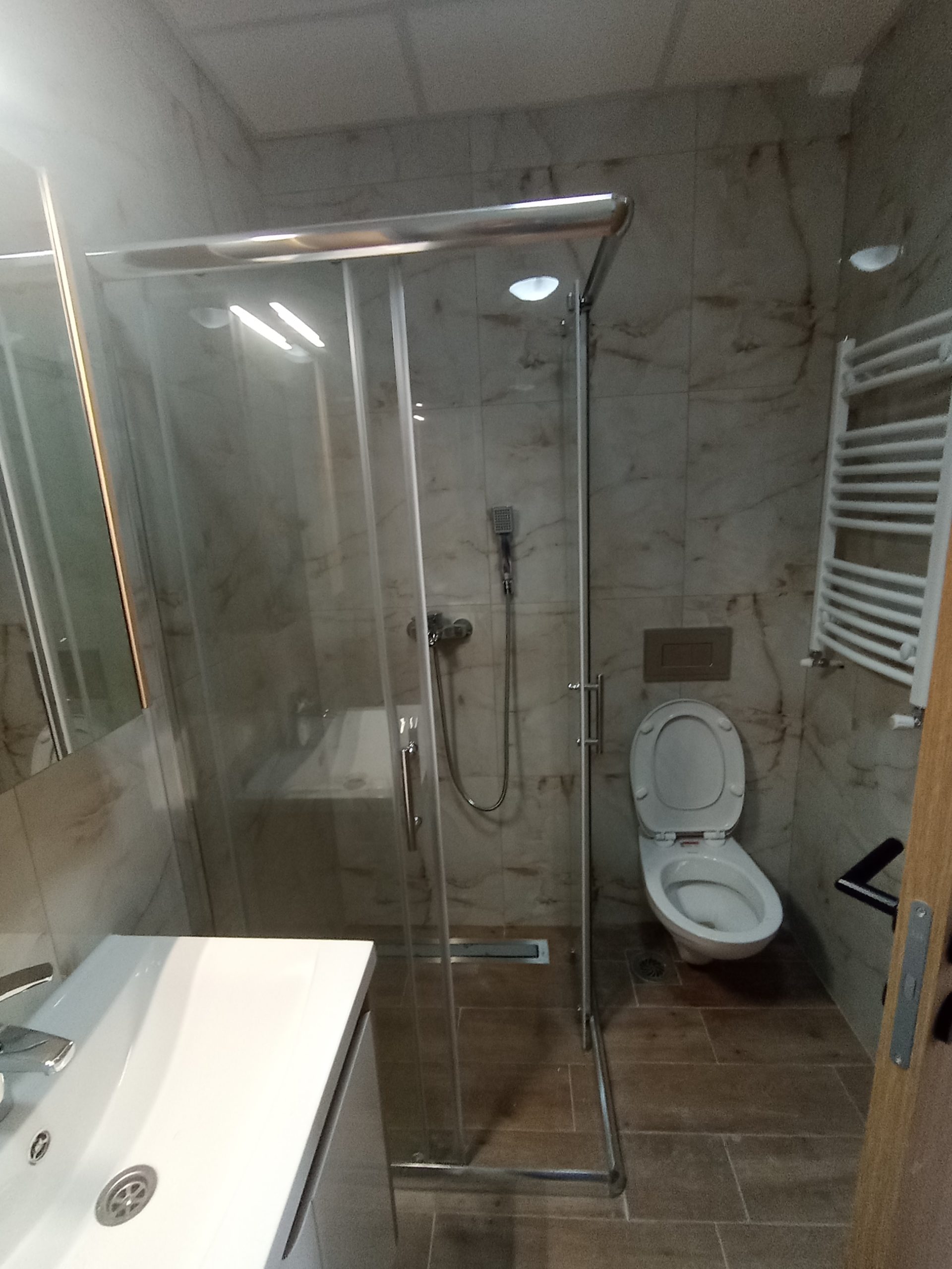 Izdajem stan sa garaznim mestom, Kragujevac