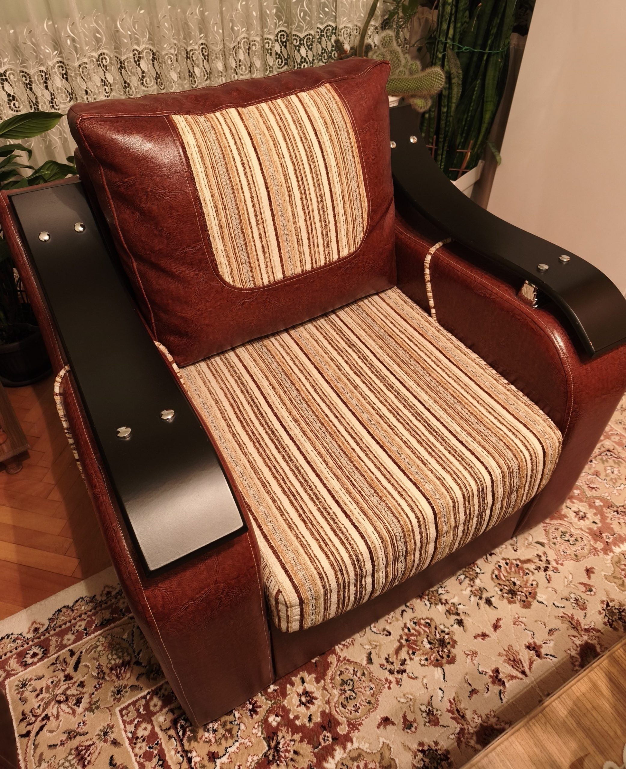 Fotelja kombinacija eko koža-mebl u odličnom stanju