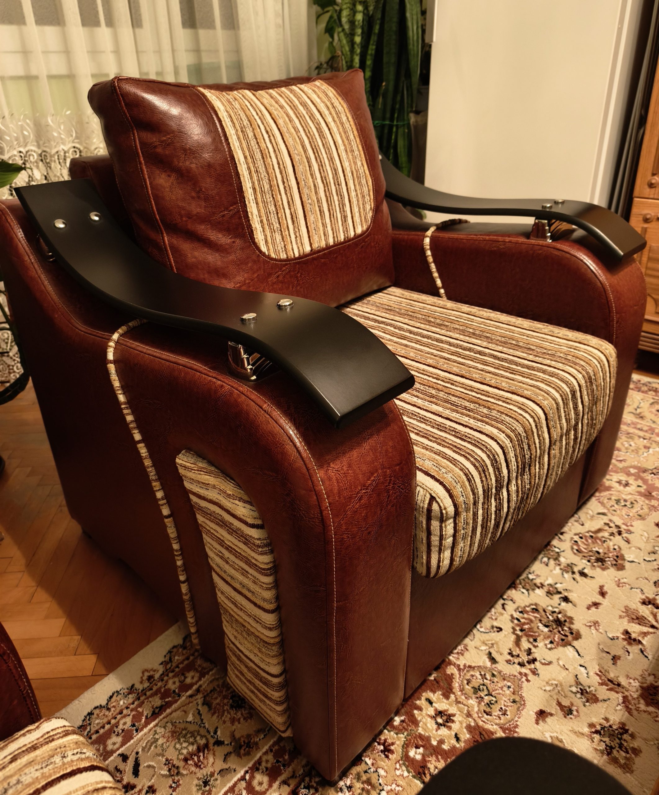 Fotelja kombinacija eko koža-mebl u odličnom stanju