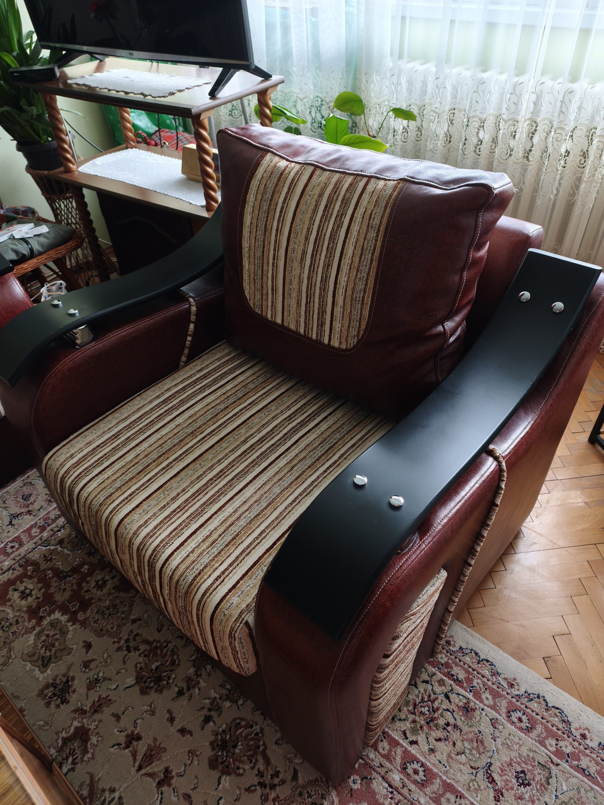 Fotelja kombinacija eko koža-mebl u odličnom stanju