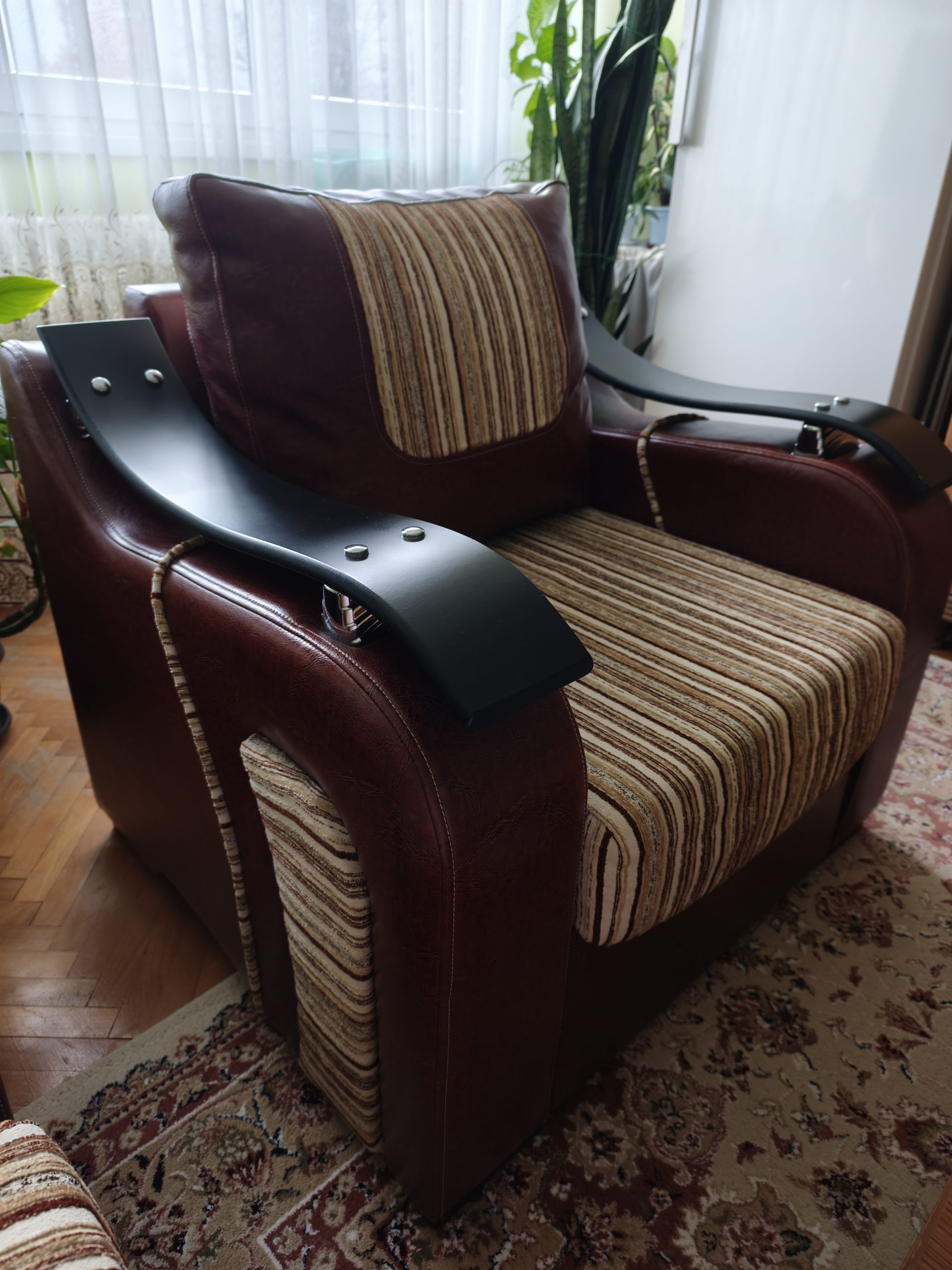 Fotelja kombinacija eko koža-mebl u odličnom stanju