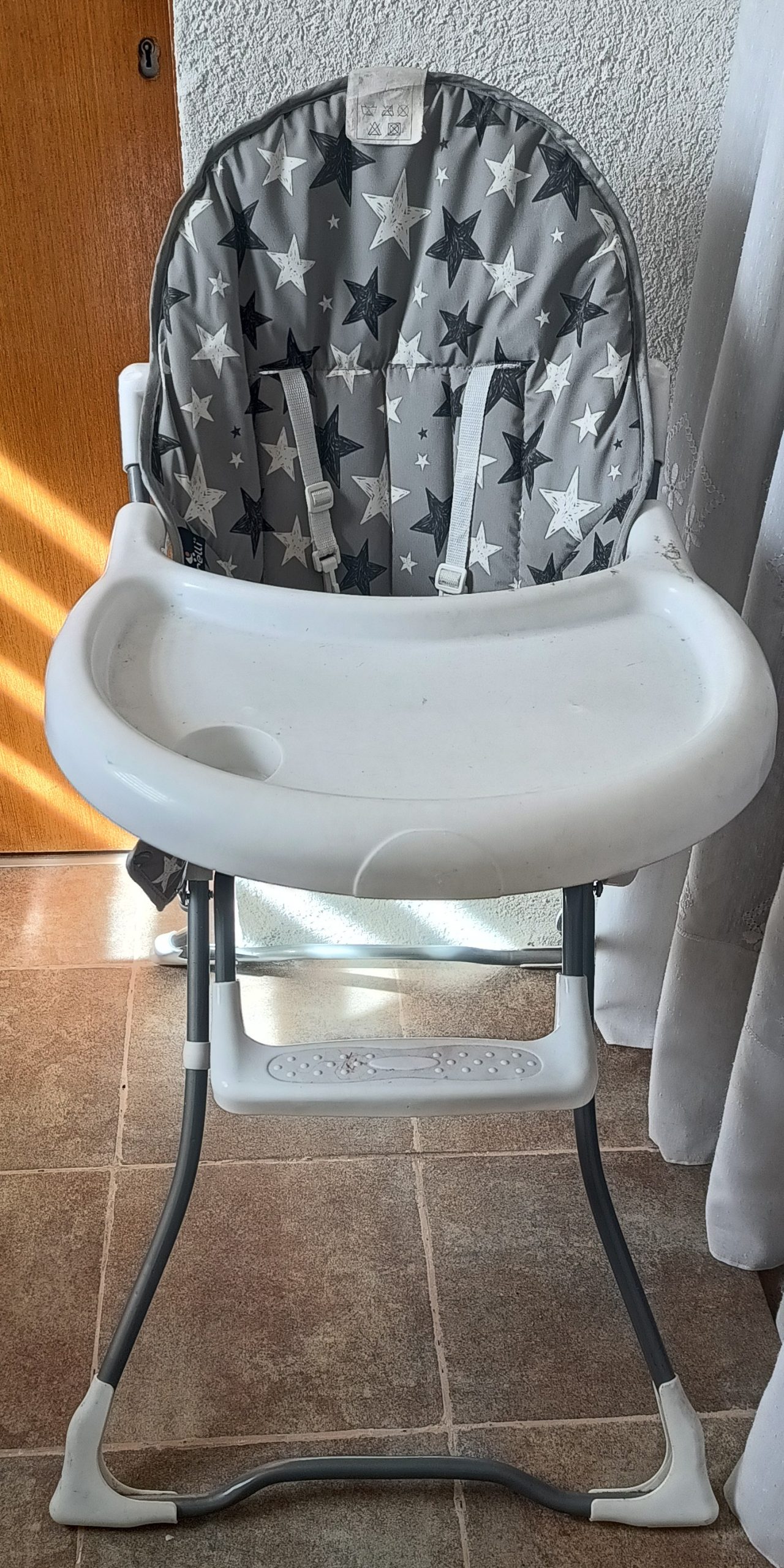 Na prodaju hranilica za bebbe