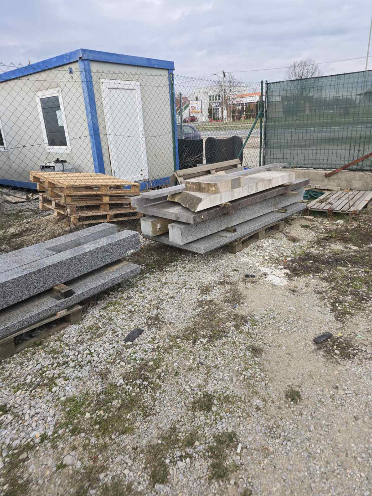 Prodajem granitne i mermerne ploce 20 m3