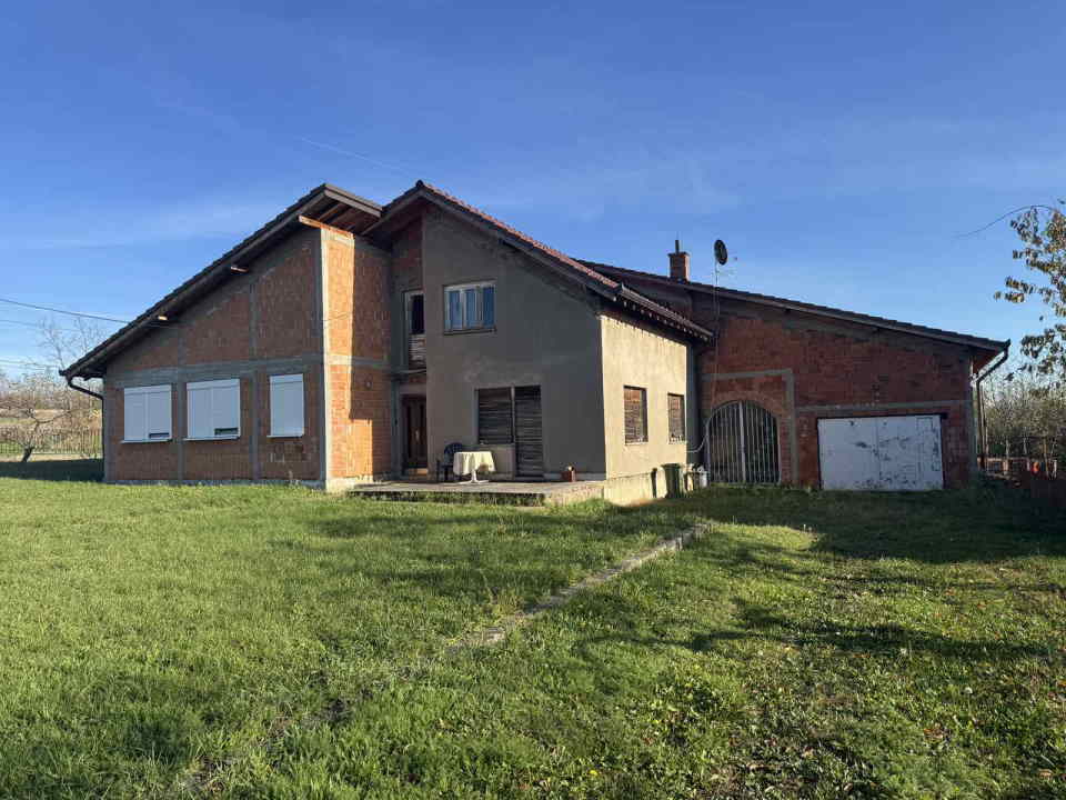 Prodaje se kuća u naselju Glumčevo Brdo