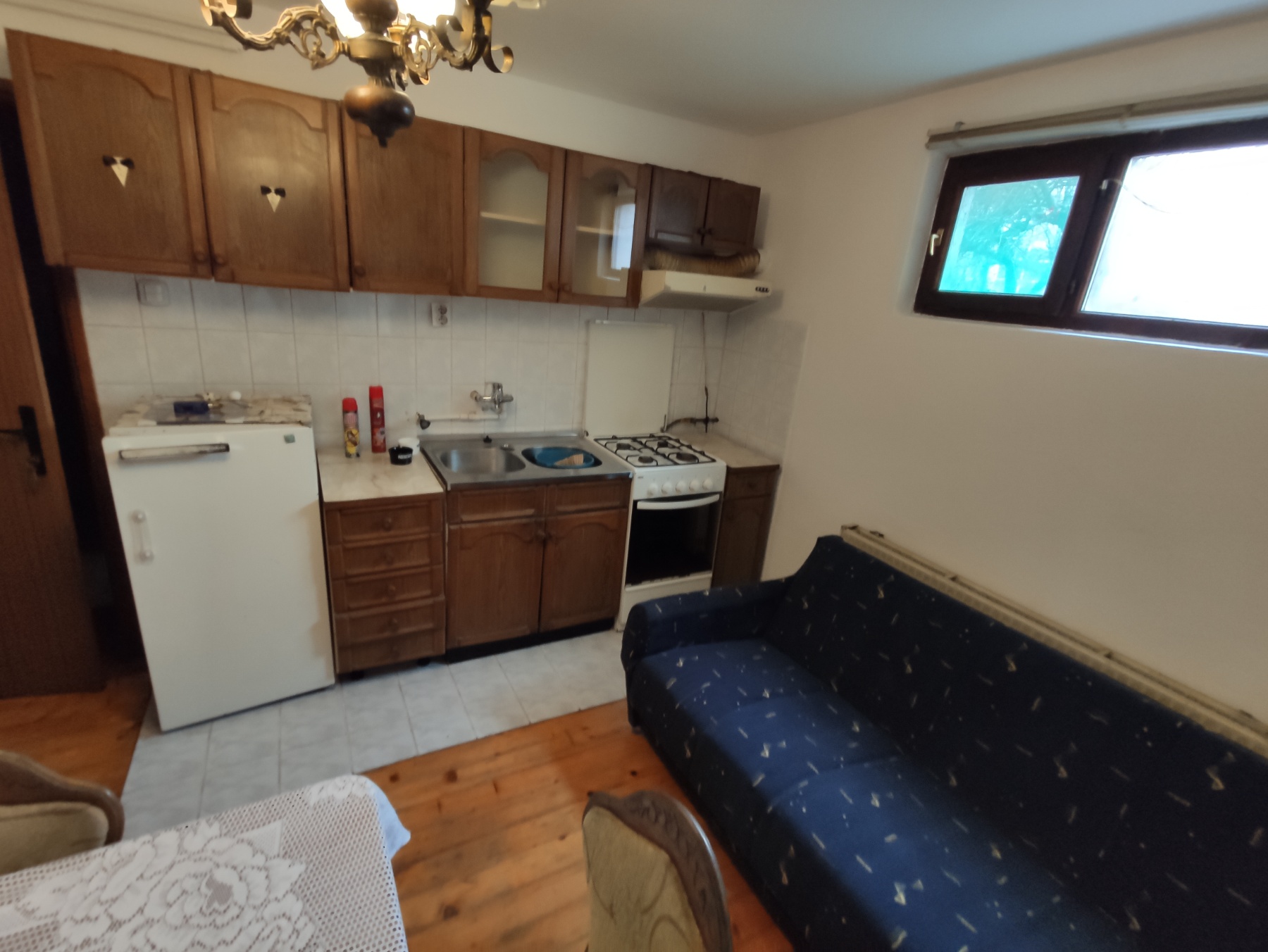 Izdaje se jednokrevetna soba na Aerodromu