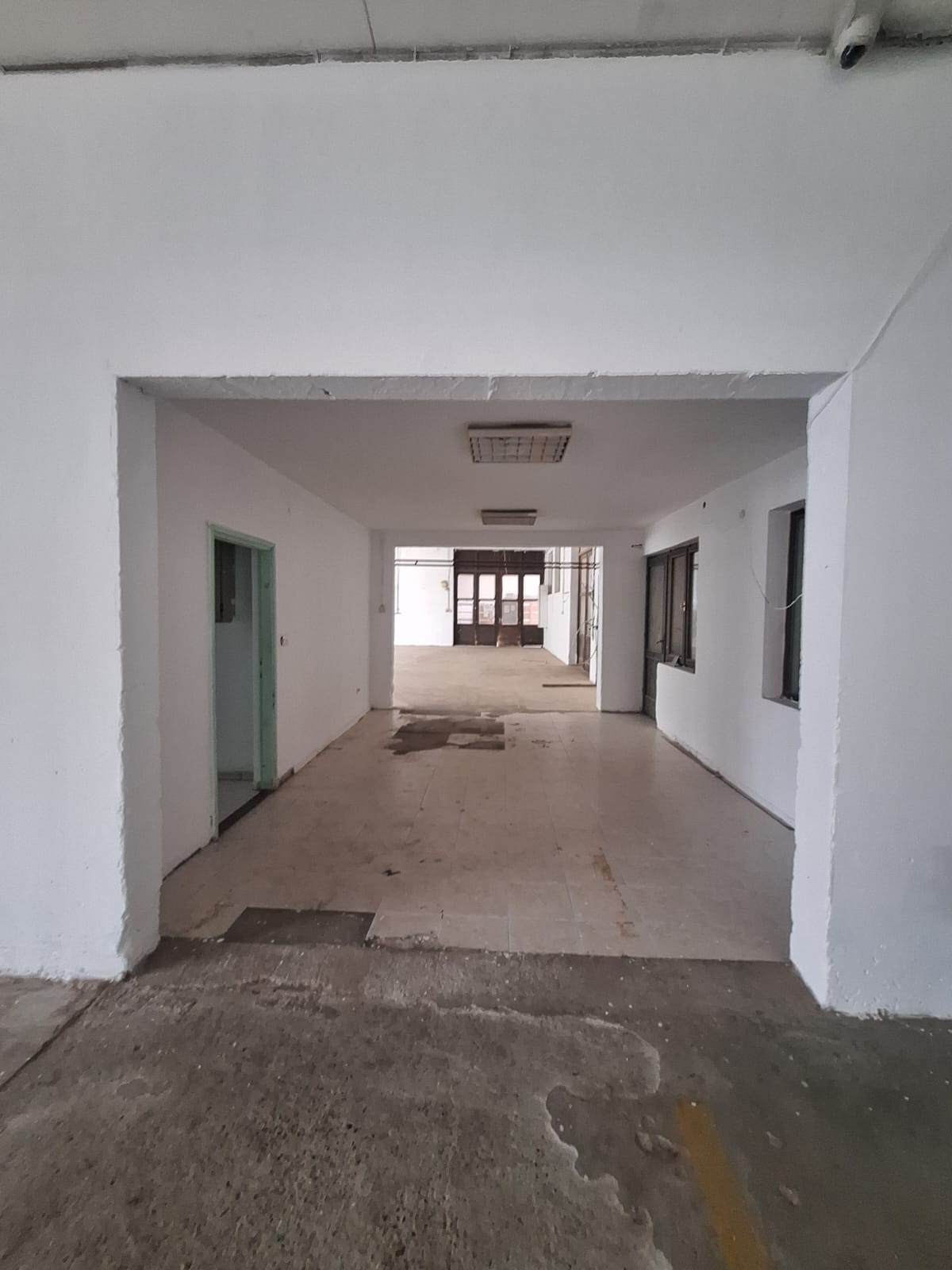 Iznajmljujem magacinski i kancelarijski prostor – Zemun