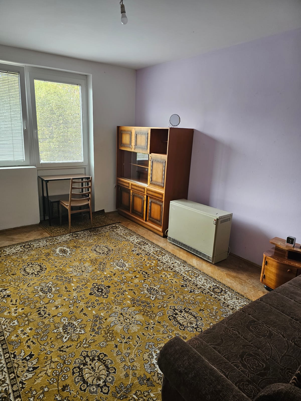 IZDAJEM DVOSABAN STAN KRAGUJEVAC ZMAJ JOVINA 25