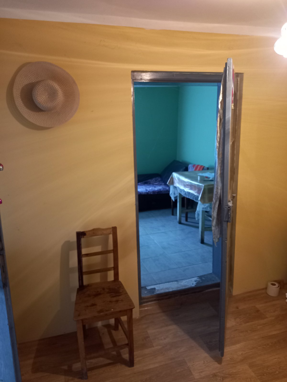 Izdajem kuću u Gruži