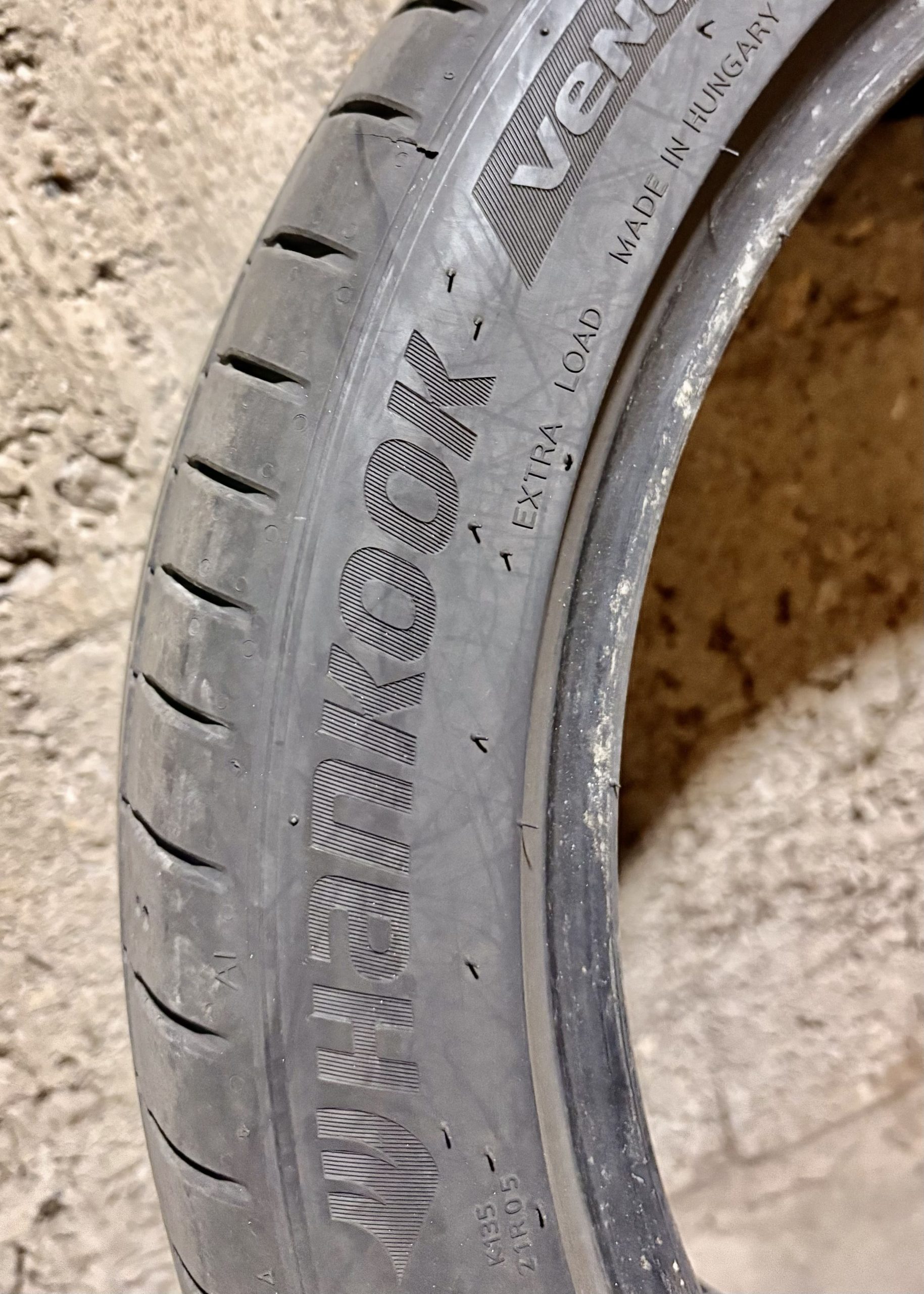 Prodajem HANKOOK LETNJE GUME