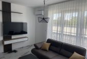 Izdajem stan od 51m2+ terasa 20m2