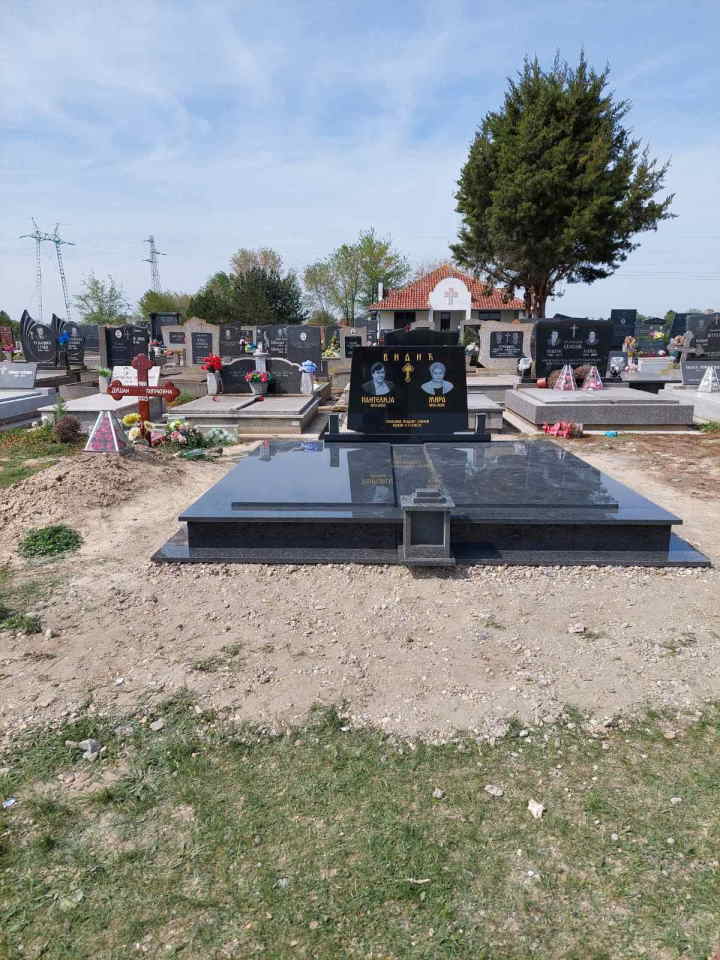 Izrada nadgrobnih spomenika, grobnica
