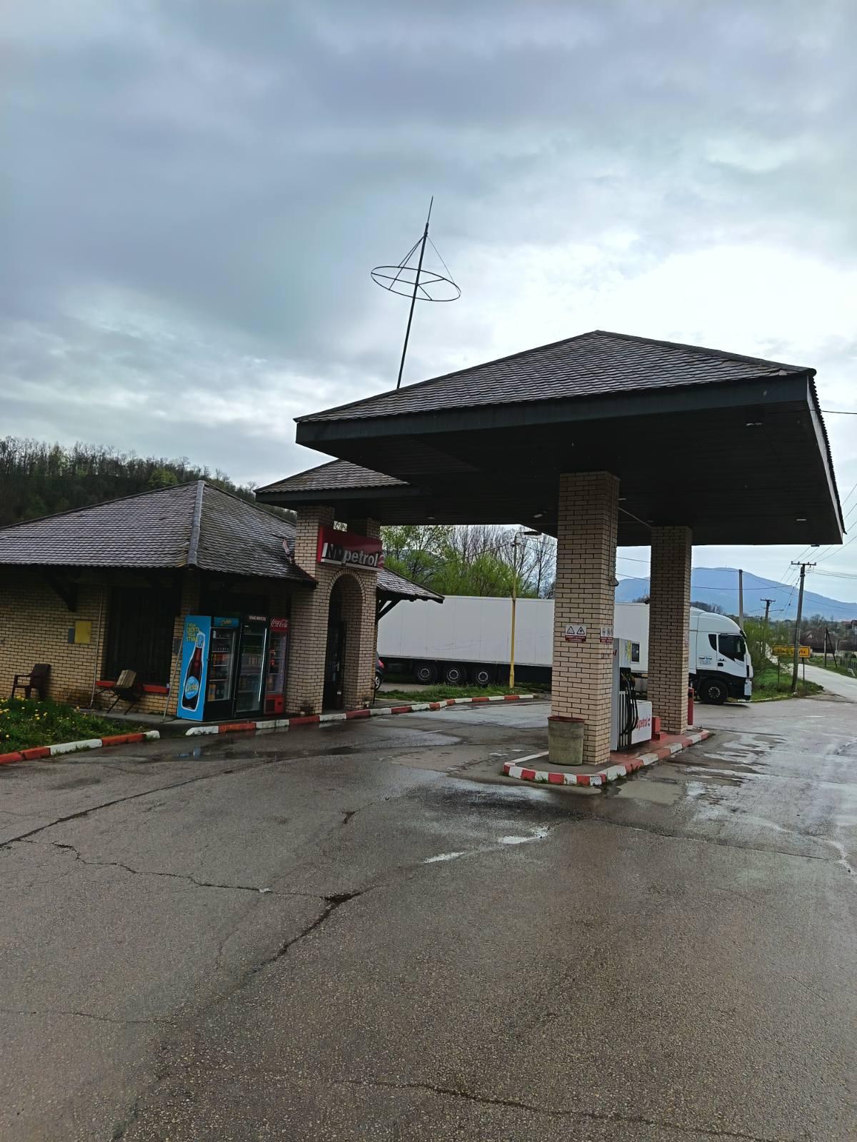 Na prodaju dve Benzinske pumpe