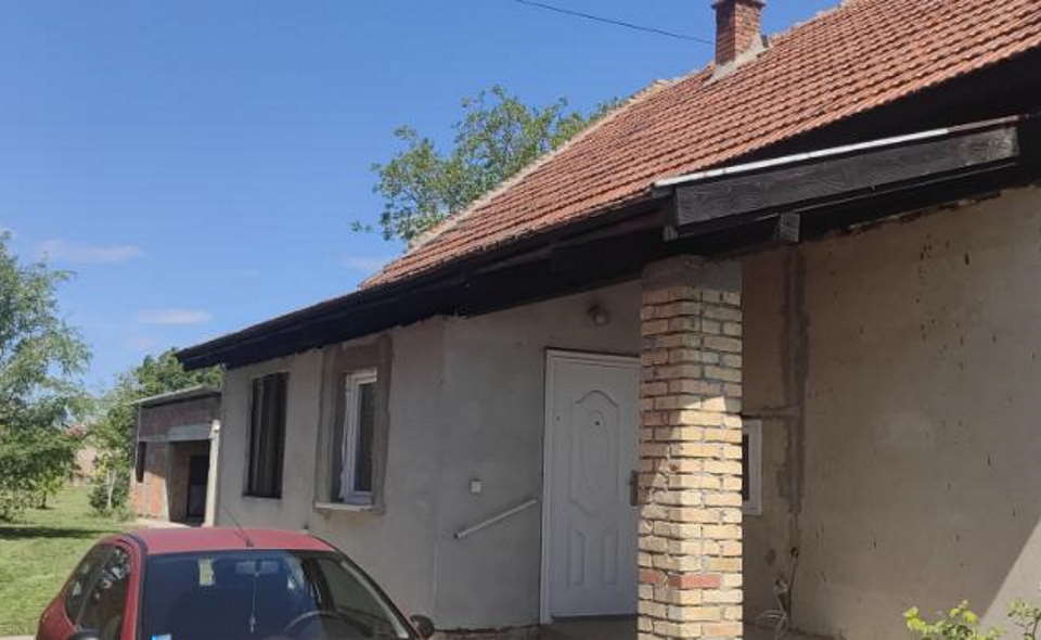 Na prodaju kuća u Bačkom Gračacu