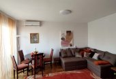 Izdajem dvosoban stan, Novi Beograd, Otona Župančića 50 m2