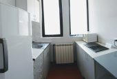 Izdajem NOVE komforne jednokrevetne SOBE u sklopu stana Centar – Kragujevac