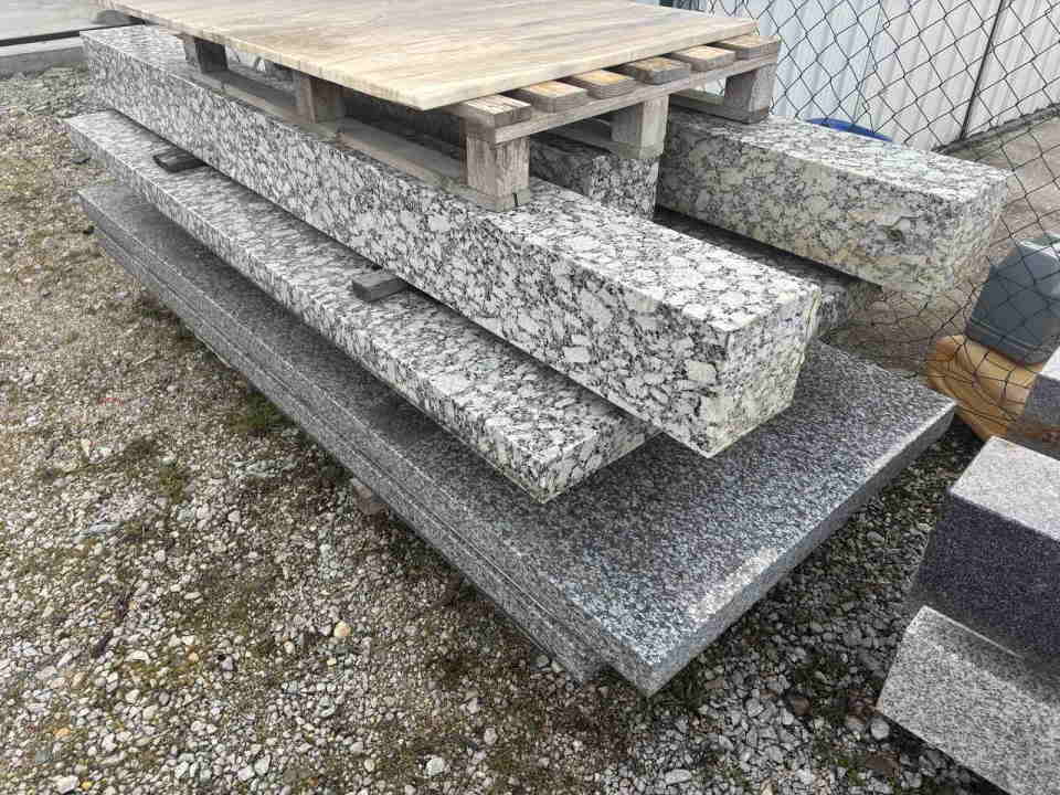 Prodajem granitne i mermerne ploce 50 m3
