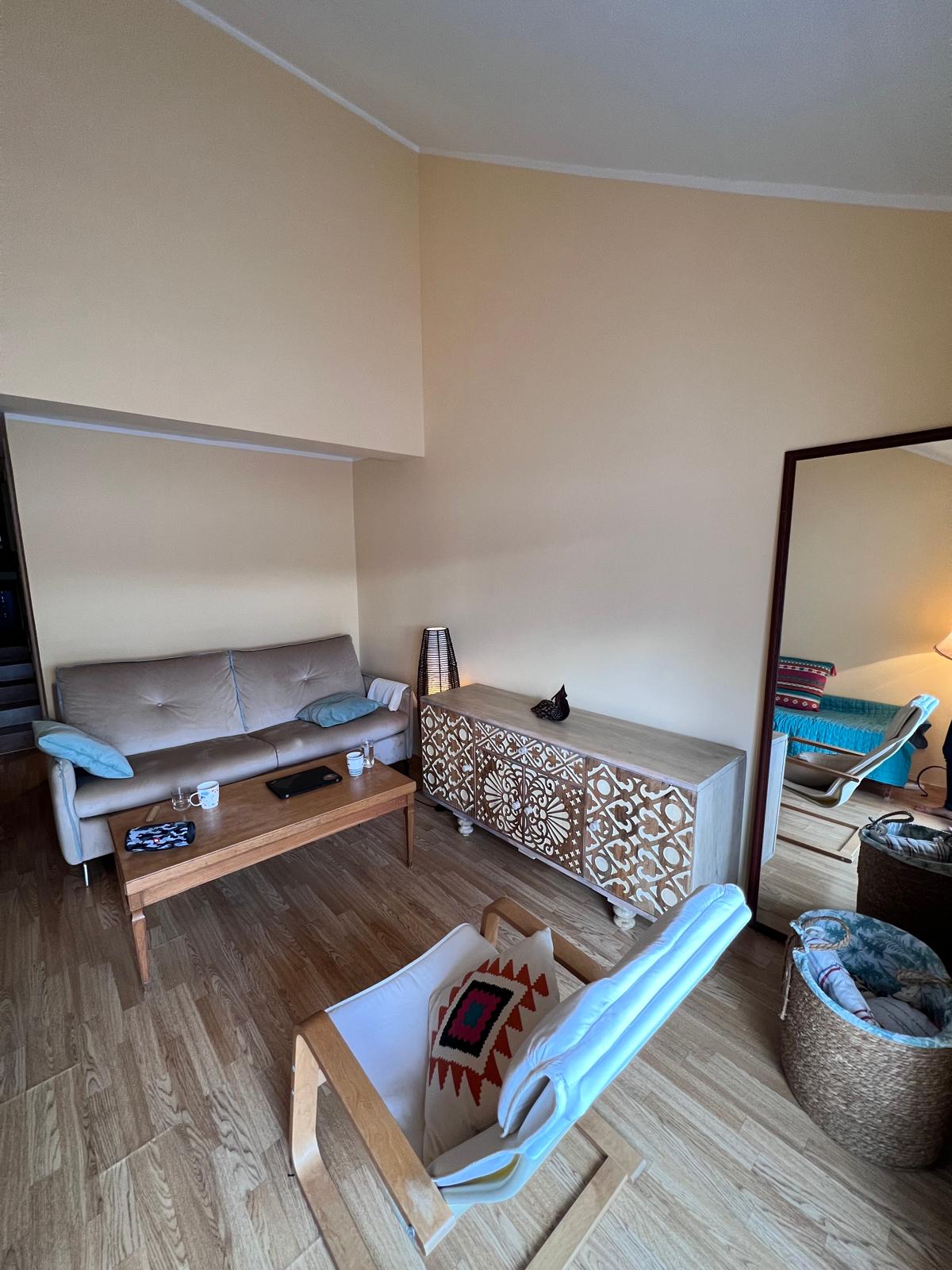 Kompletno renoviran apartman sa pogledom na Boku – Krašići (52m²)