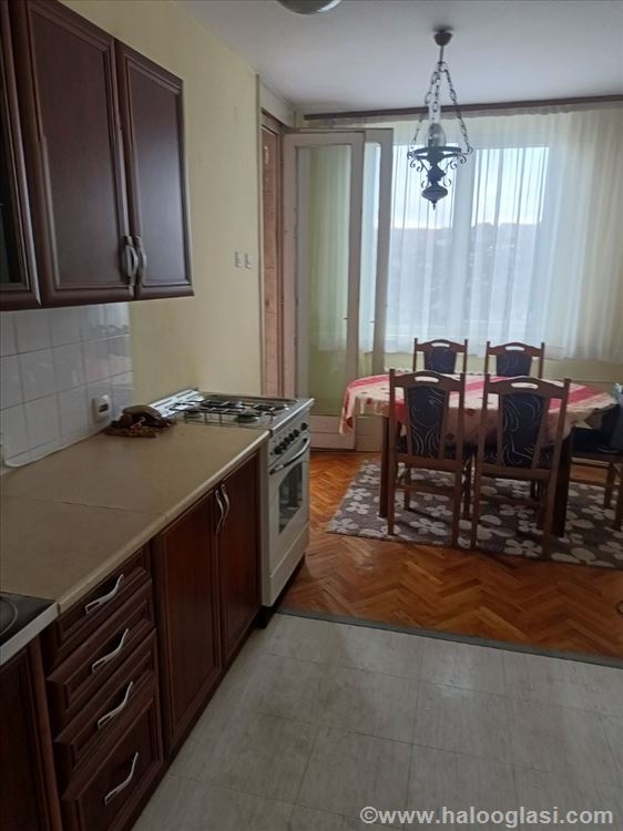 Kragujevac, stan 65 kvm