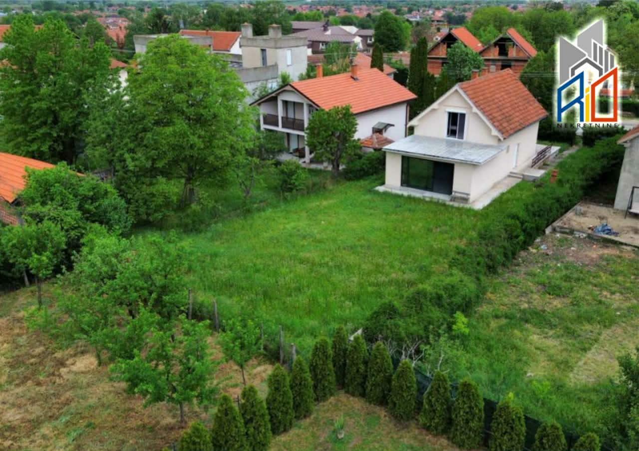 NA PRODAJU! Useljiva kuća u mirnom delu Bele Palanke