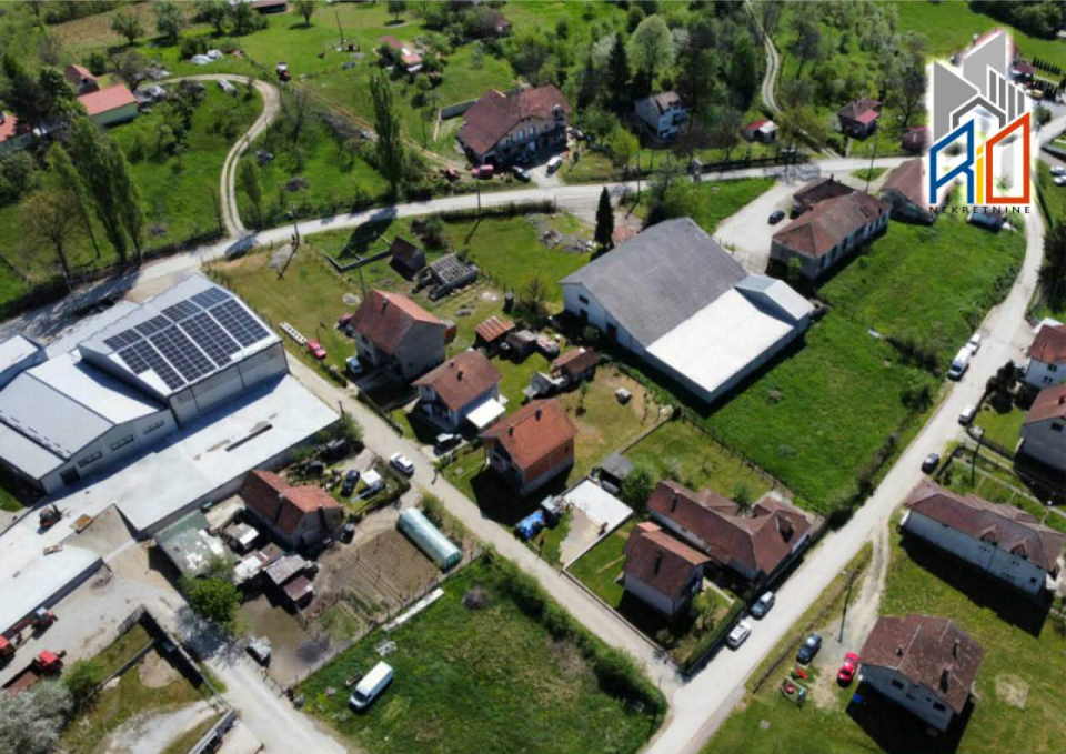 NA PRODAJU! Useljiva kuća u Radjevom selu kod Valjeva