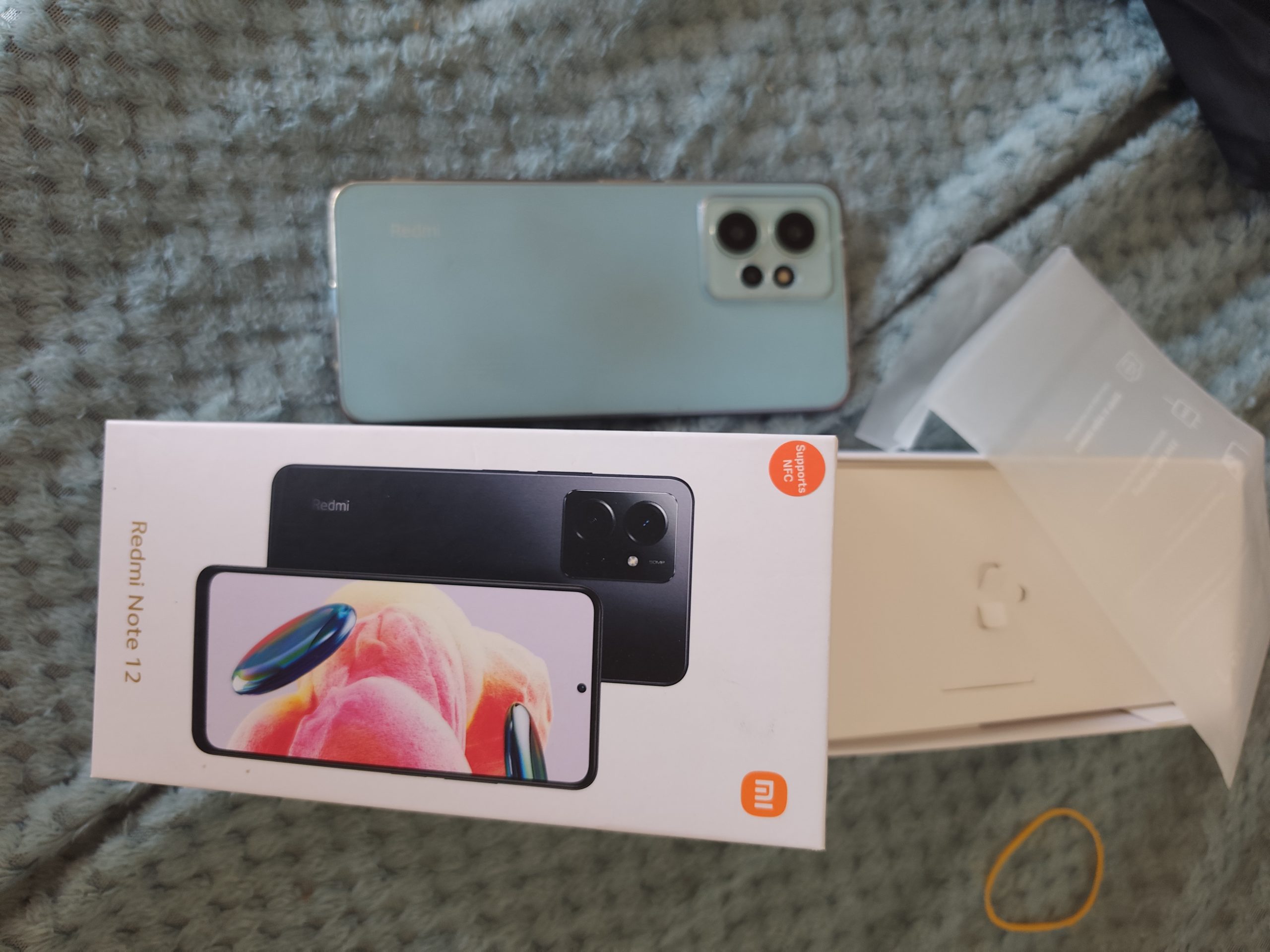 ••• Xiaomi Redmi Note 12 •••