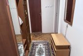 Izdajem dvosoban konforan stan u strogom centru