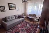 Izdajem dvosoban konforan stan u strogom centru