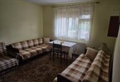 Izdajem dvosoban namešten stan pogodan za do dva studenta ili srednjoškolca