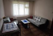 Izdajem dvosoban namešten stan pogodan za do dva studenta ili srednjoškolca