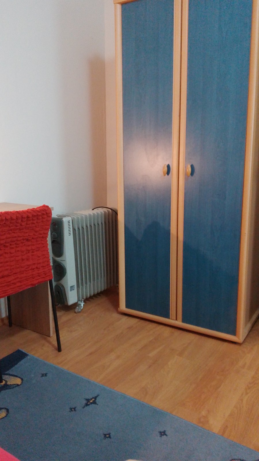 Izdajem sobe za studentkinje