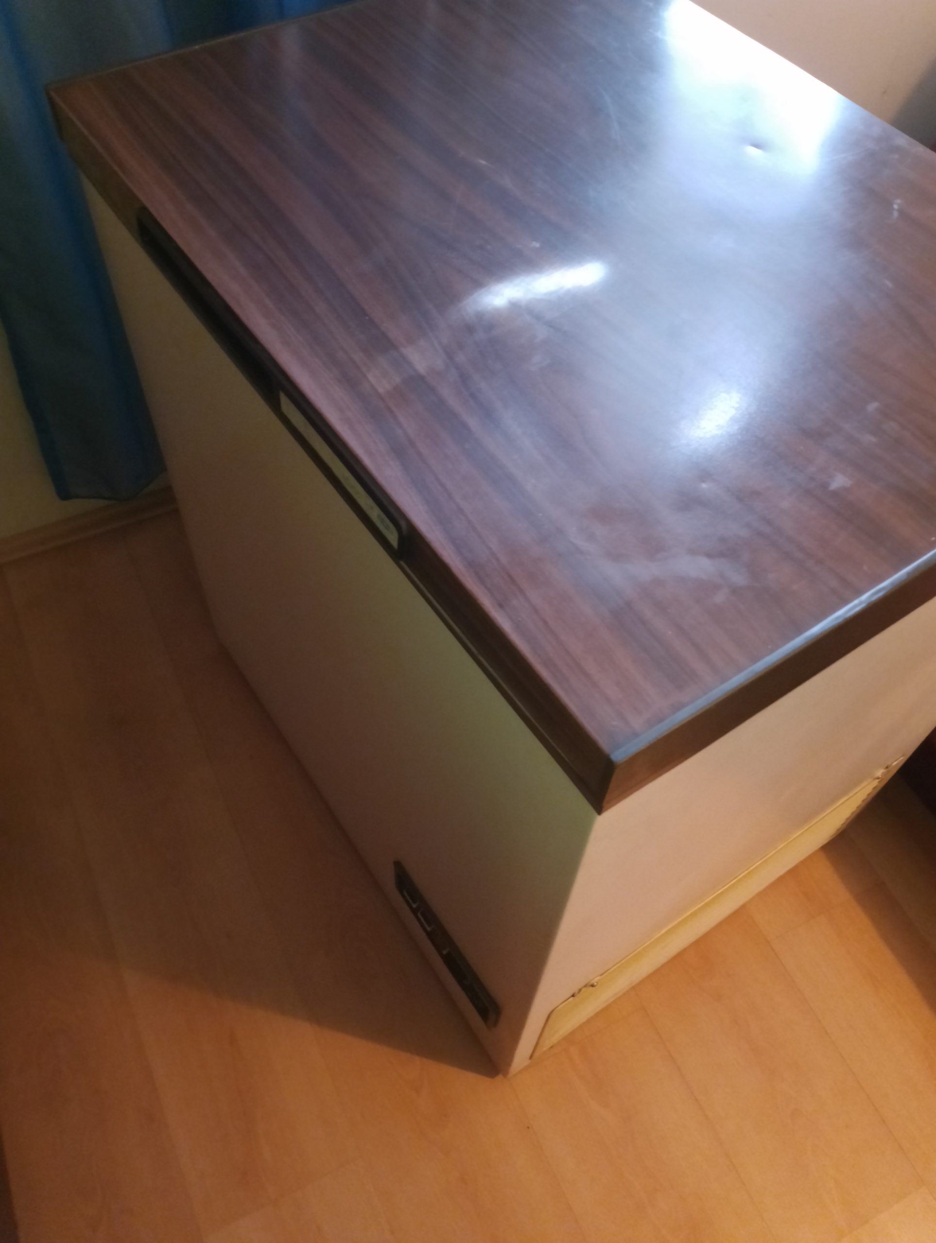 Zamrzivač 210 litara