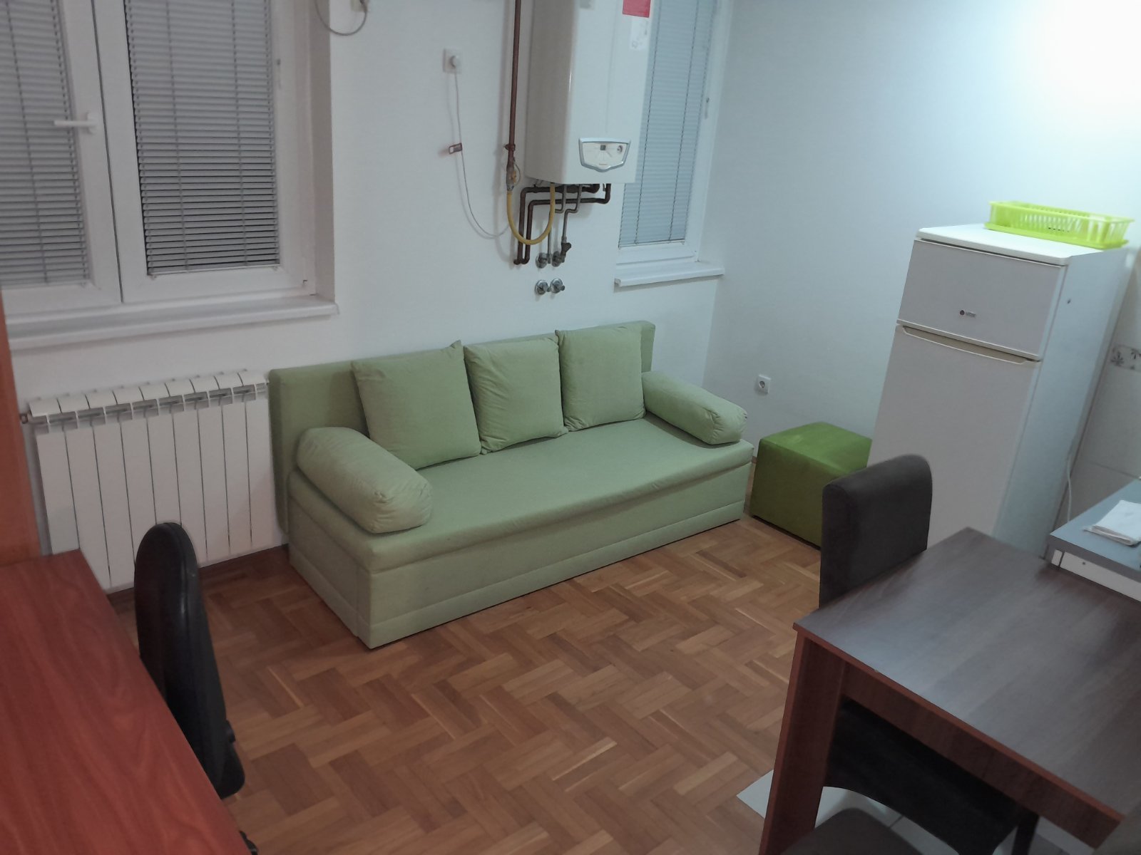НА ПРОДАЈУ – НАМЕШТЕНА ГАРСОЊЕРА 20 m² – БУБАЊ, КРАГУЈЕВАЦ