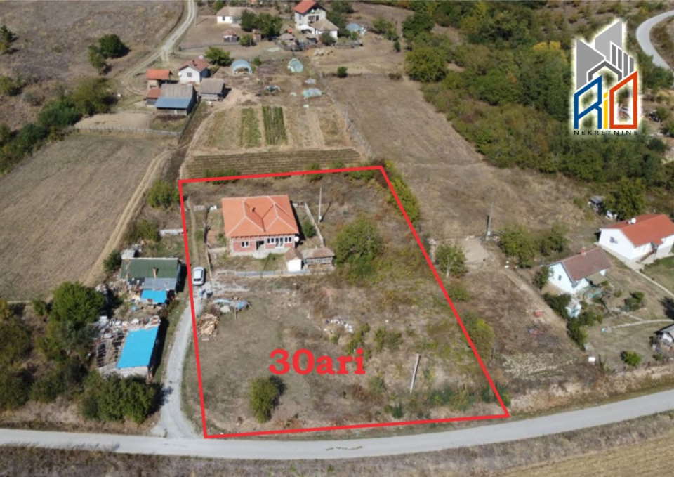 H I T N A P R O D A J A ! Useljiva kuća u Pambukovici kod Uba